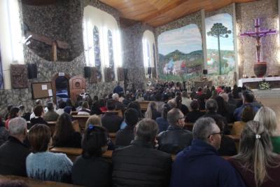 Missa dos romeiros abriu as celebraÃ§Ãµes das Santas Missas em Laranjeiras do Sul (12/10)